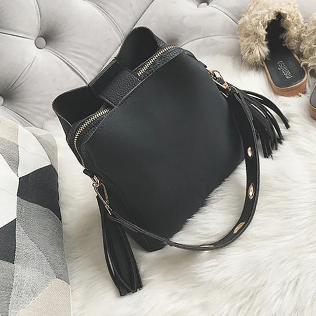 2019 Mode-Schürze Damen Eimer Tasche Vintage Quaste Messenger Tasche Hochwertige Retro Schultertasche Einfache Crossbody Tasche Tragetasche Fashion Nova Taschen