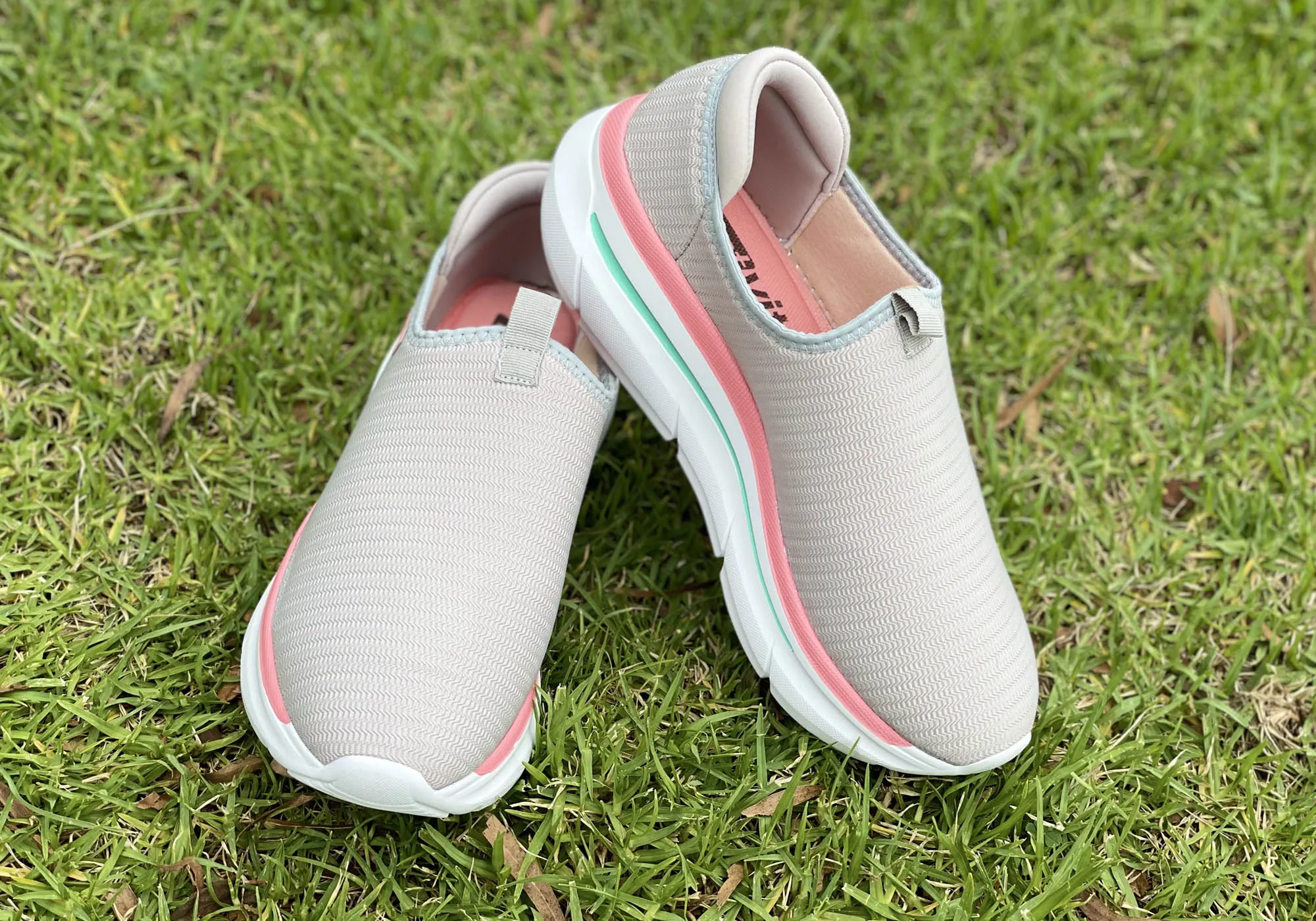 Actvitta Arlo Damen gepolsterte Plateauschuhe für aktive Nutzung, hergestellt in Brasilien, Actvitta Schuhe