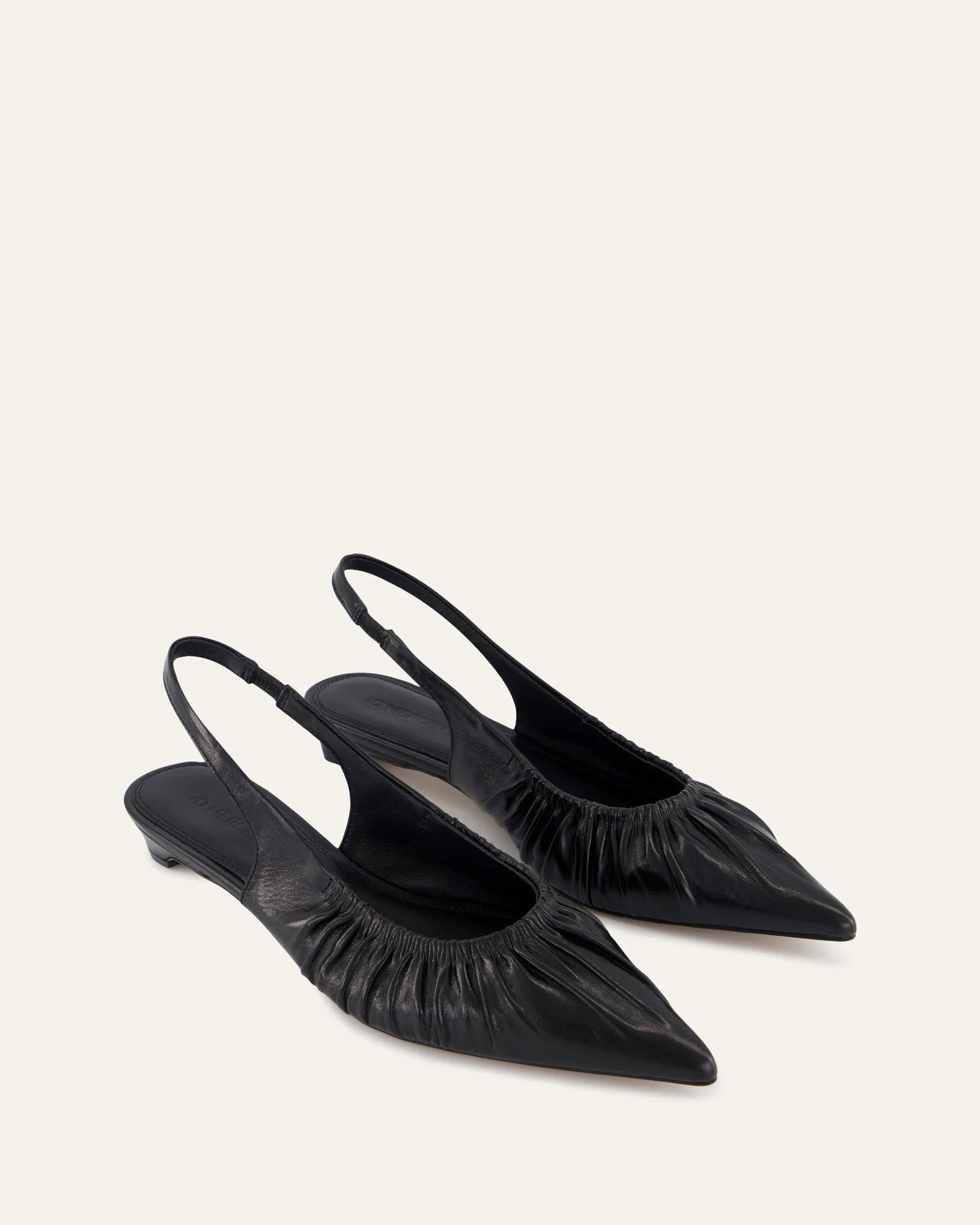ADALINE FLACHER SCHUH AUS SCHWARZEM LEDER