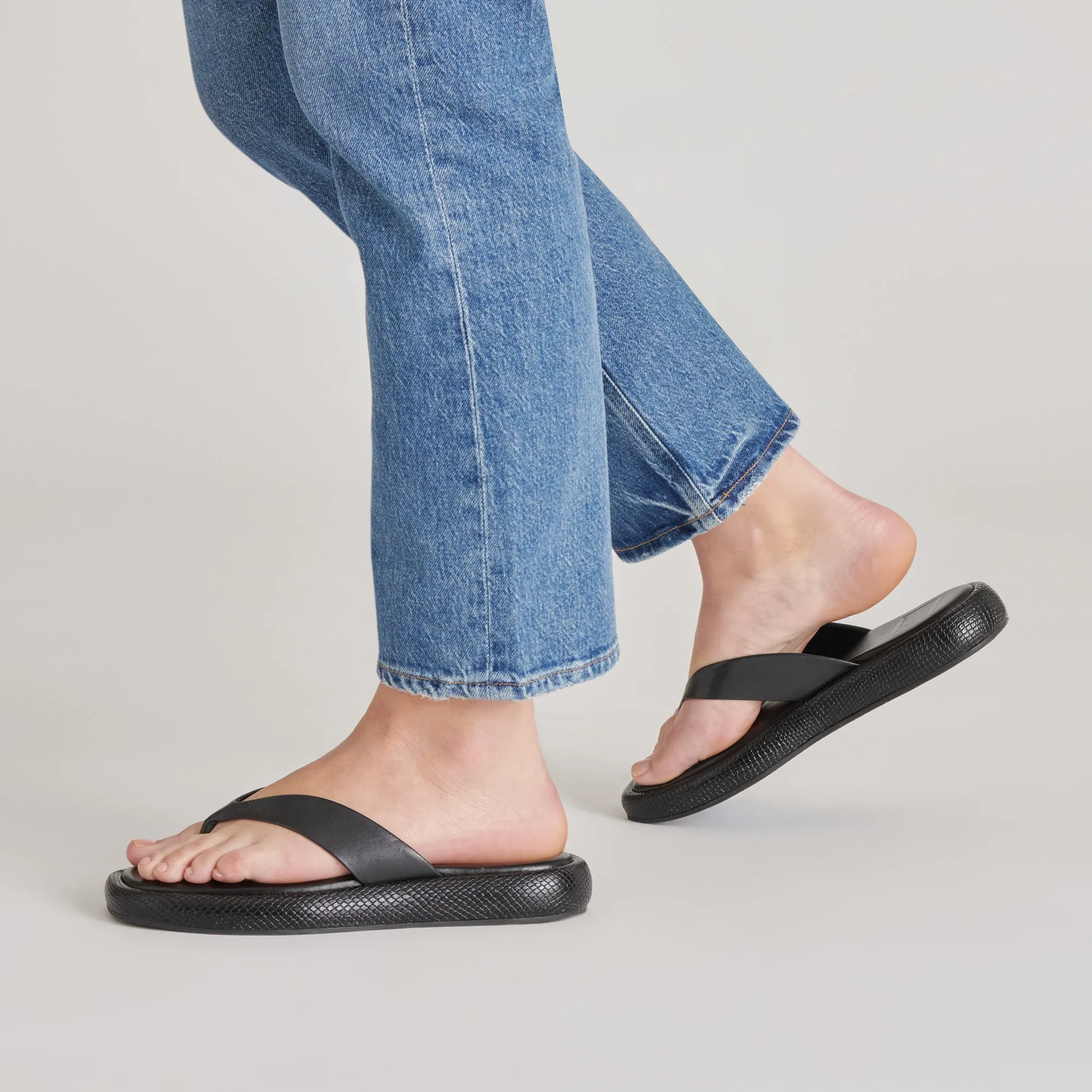 ADIN SANDALETTEN AUS SCHWARZEM LEDER
