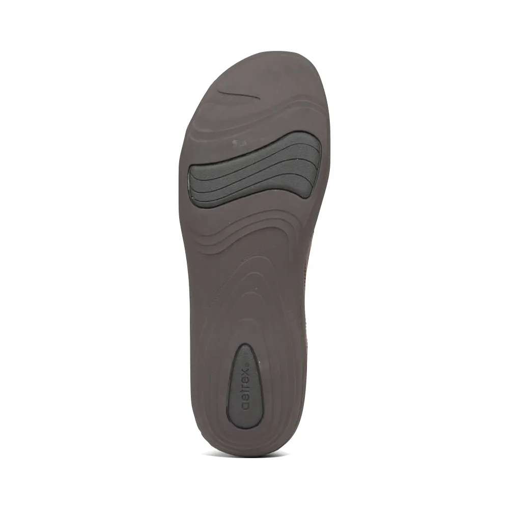 Aetrex Damen Karina Slip-On in Braun