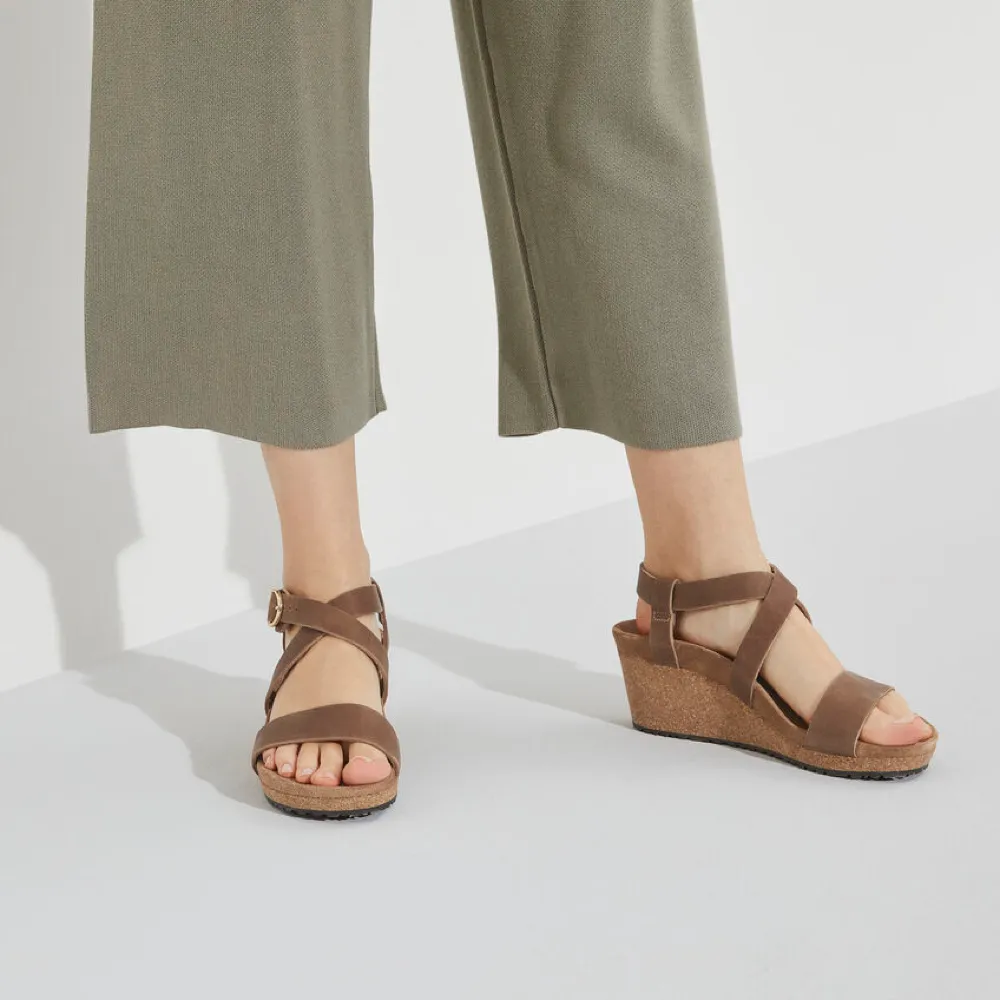 Birkenstock Damen Sibyl Keil-Sandalette aus geöltem Nubuk in Cognac