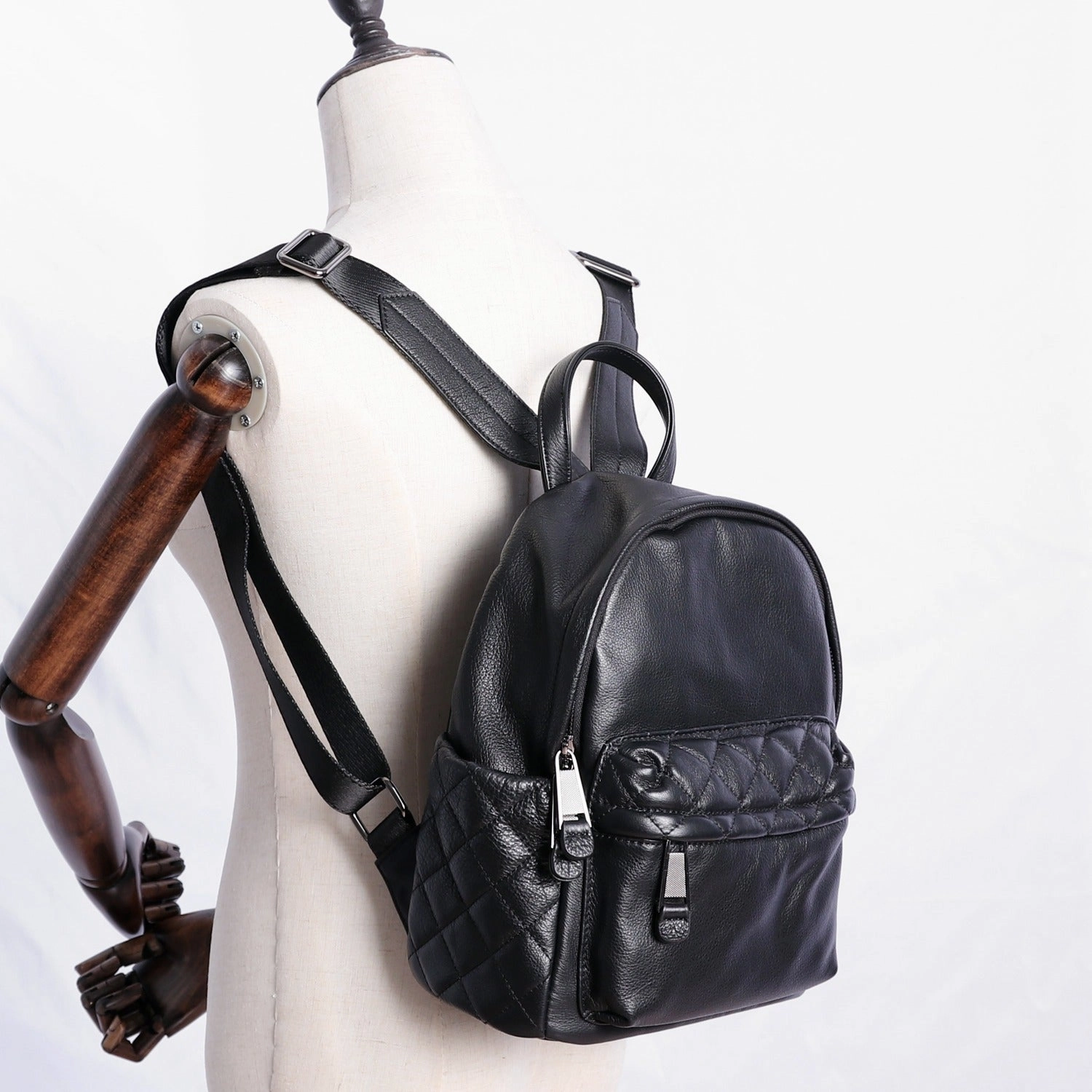 Schwarzer Leder Umhängetaschen-Rucksack für Damen, Niedlicher Schulrucksack, Schwarze Leder College-Tasche für Frauen