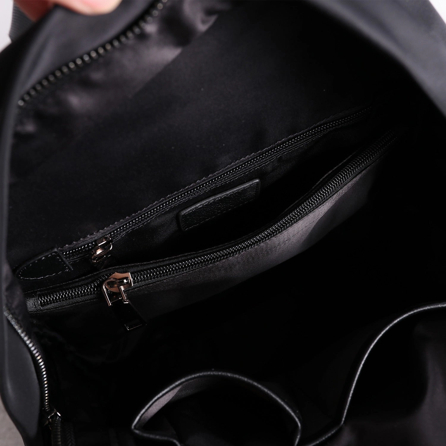 Schwarzer Nylon-Leder Umhängetaschen-Rucksack Damen Schulrucksack Handtasche Nylon-Leder Reiserucksack für Frauen