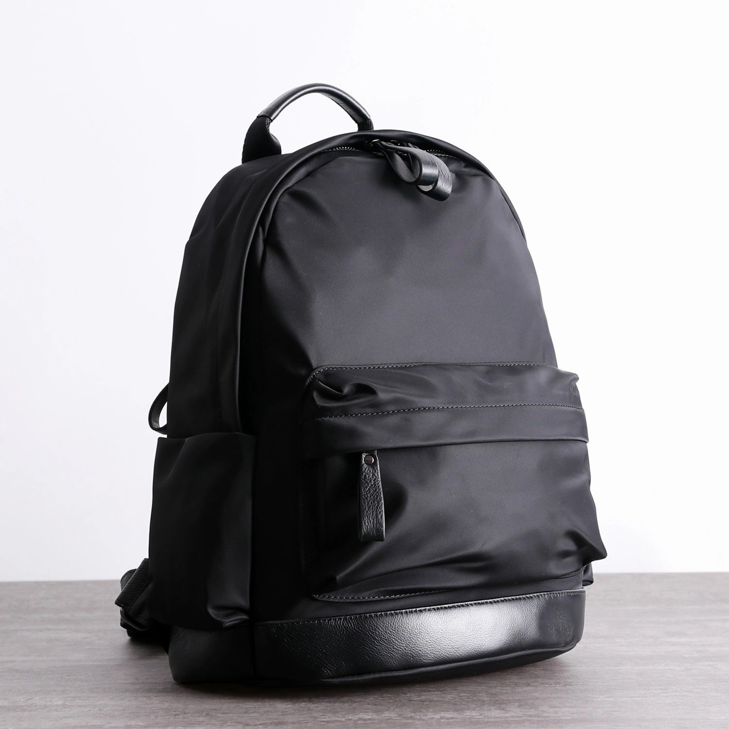Schwarzer Nylon-Leder Umhängetaschen-Rucksack Damen Schulrucksack Handtasche Nylon-Leder Reiserucksack für Frauen