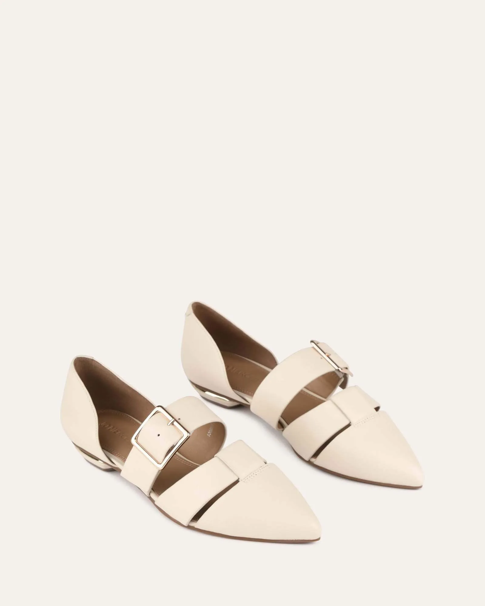 CARLA FLACHE SCHUHE AUS LEDER IN OFF-WHITE