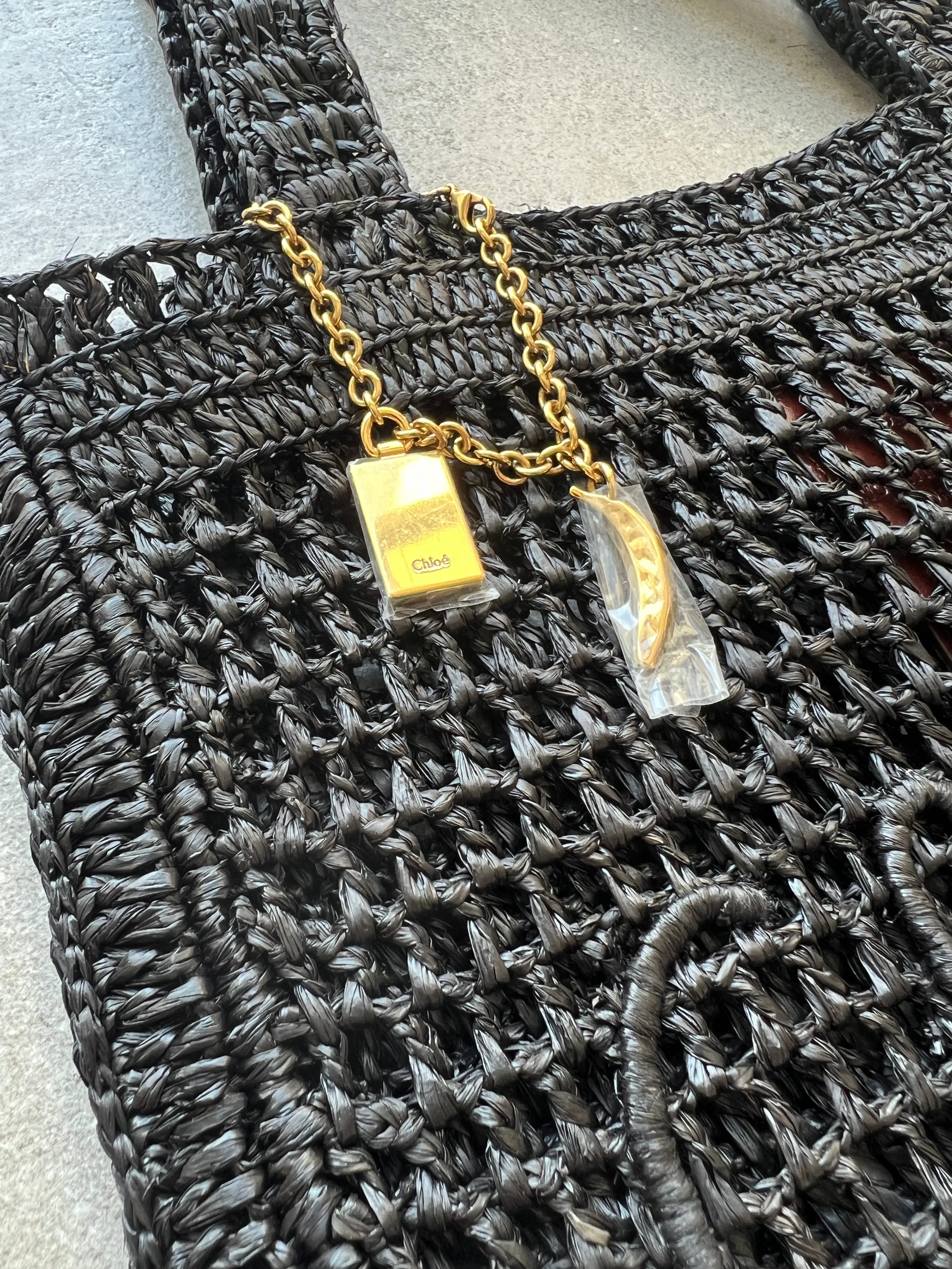 Chloé Tasche Banana Raffia Tragetasche, Schwarz