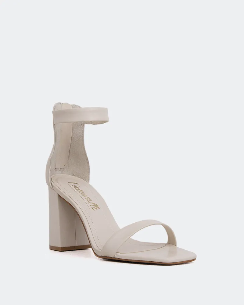 Clarita Off-White Leder