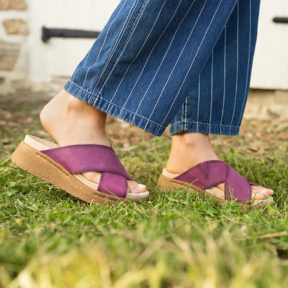 Dansko Damen Bridget Leder Plateau-Slide Sandale in Pflaumenfarbenem Glattleder