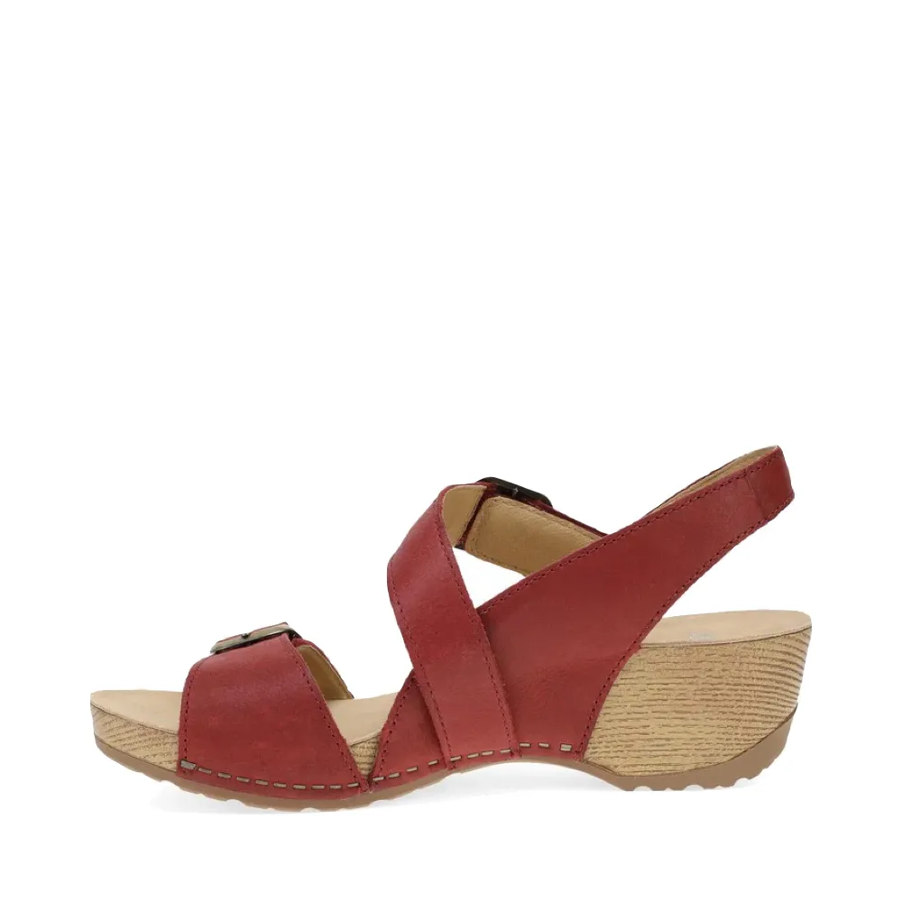 Dansko Damen Trinity Sandalette mit Absatz in Cayenne Gebürstetem Nubuk