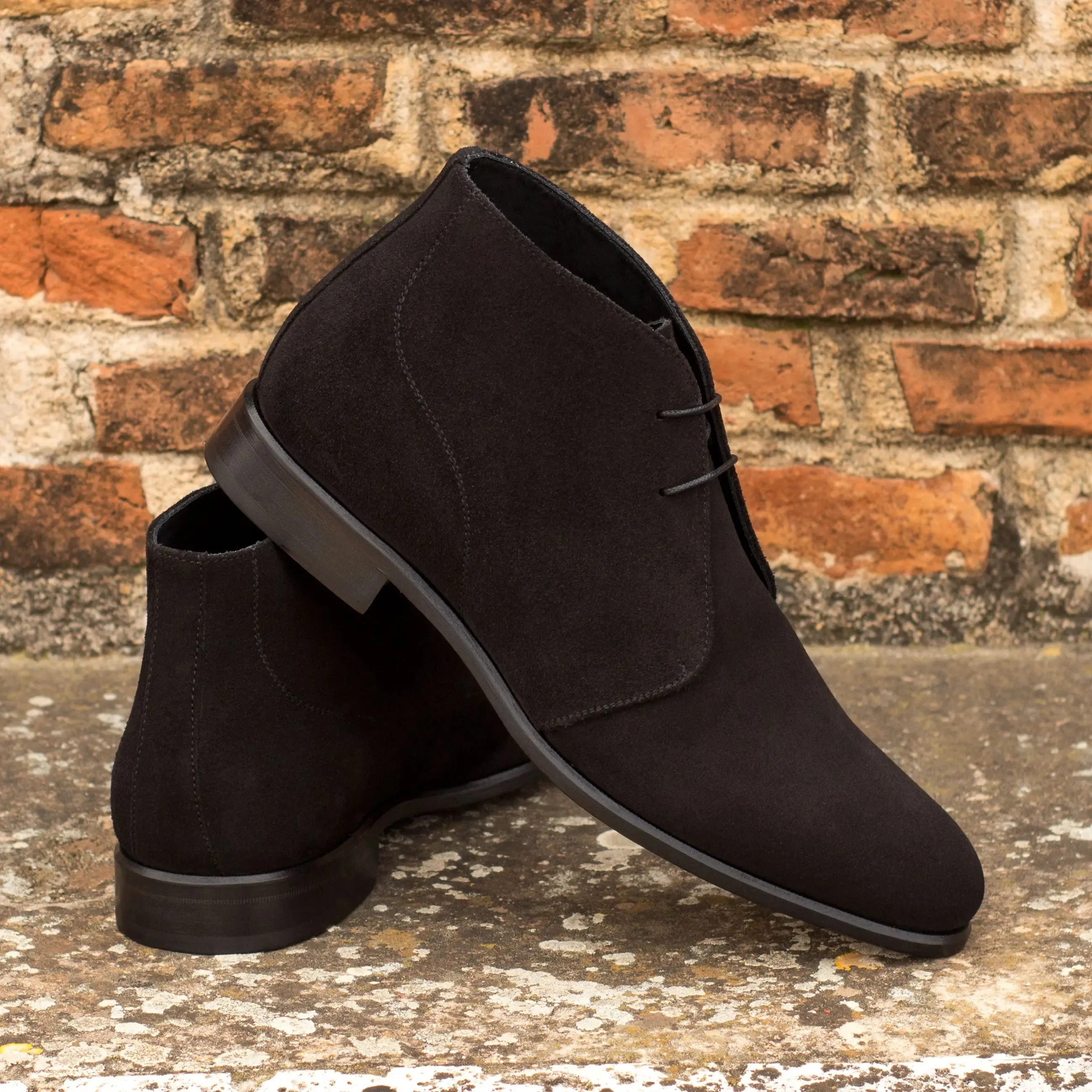 Dapperfam Schuhe DapperFam Vivace in Schwarz Herren Lux Wildleder Chukka