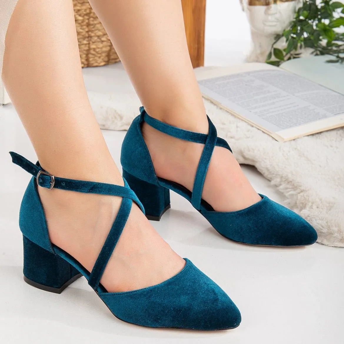 Dolly Vegan Velvet Block Absätze | Petrolblau