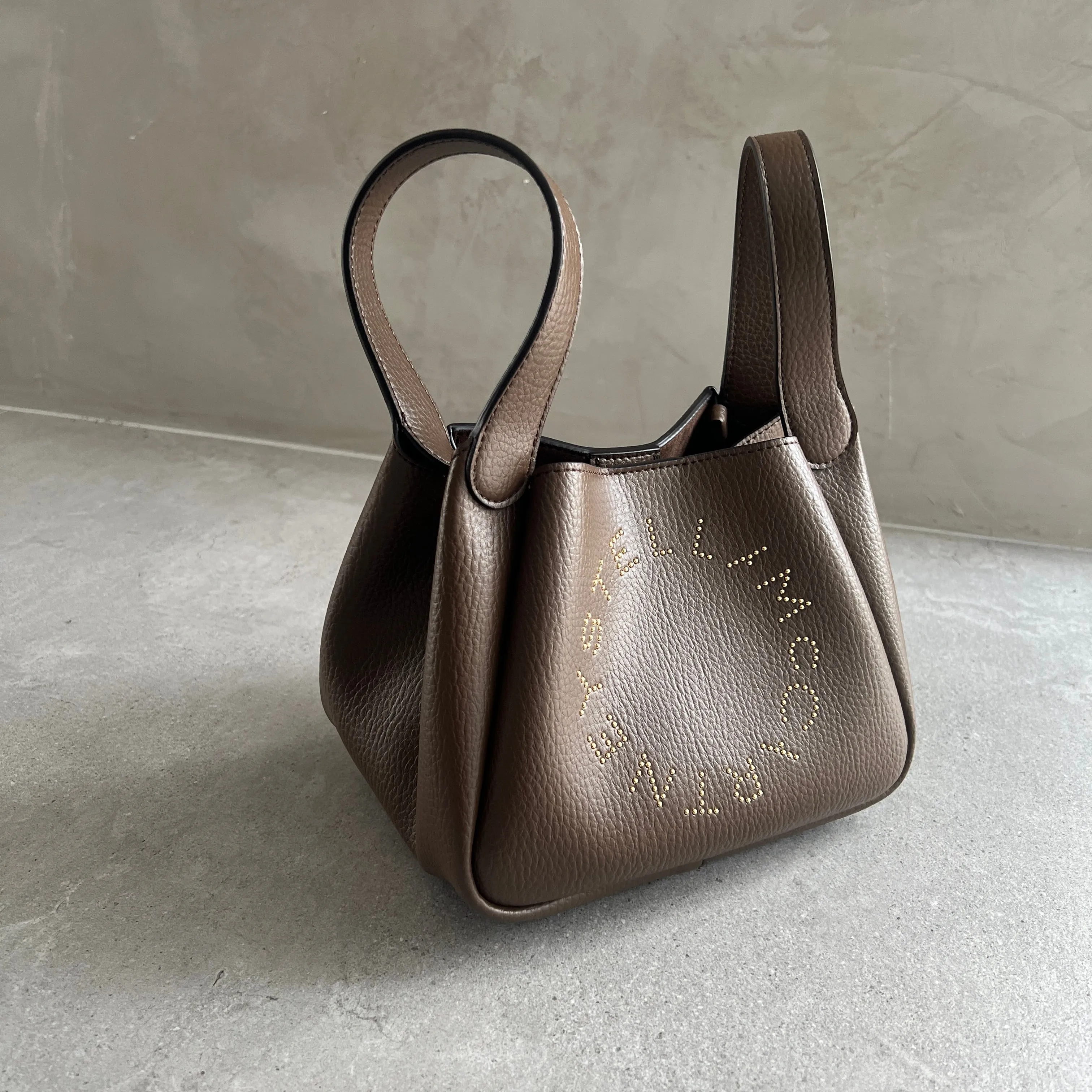 Dumpling-Logo Getreide-Schultertasche, Braune Taschen_Stella Mccartney_Taschen
