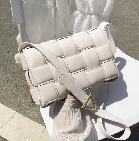 Elegante Damen-Querbodytasche 2020 Moderne Neuheit Hochwertiges Leder Designer-Damentasche Reise-Schulter-Messengertasche Fashion Nova Taschen
