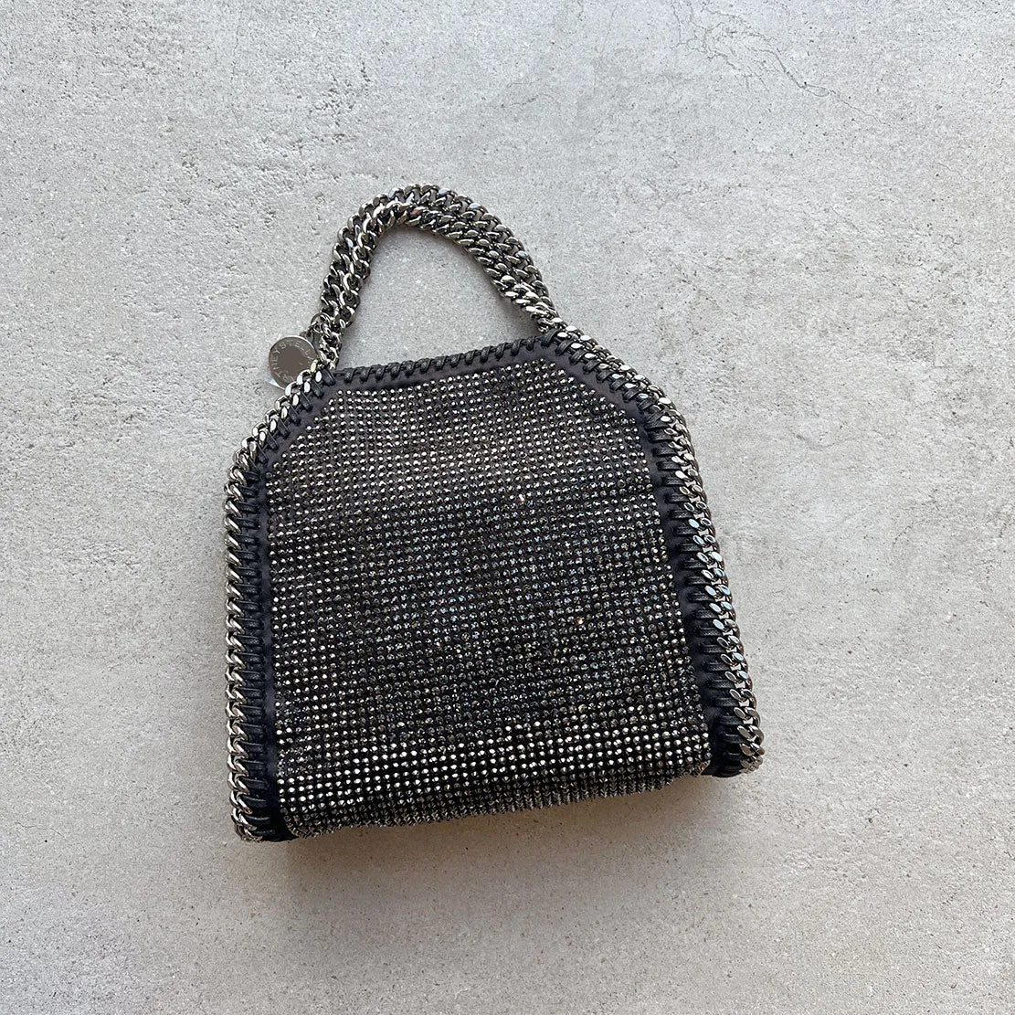 Falabella Mini-Tragetasche, Kristall-Hotfix, Schwarz/Hämatit Taschen_Stella Mccartney_Taschen