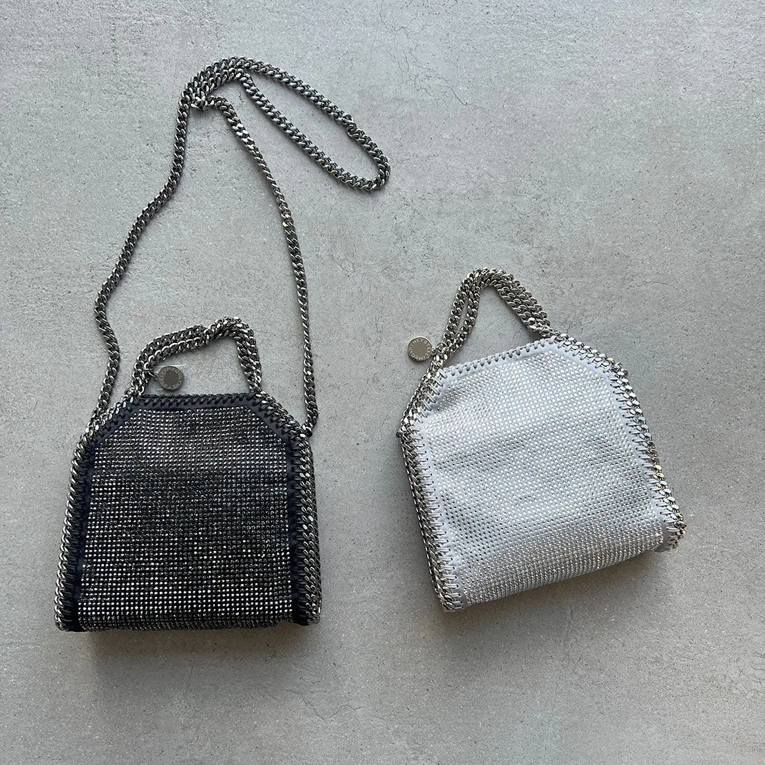 Falabella Mini-Tragetasche, Kristall-Hotfix, Schwarz/Hämatit Taschen_Stella Mccartney_Taschen