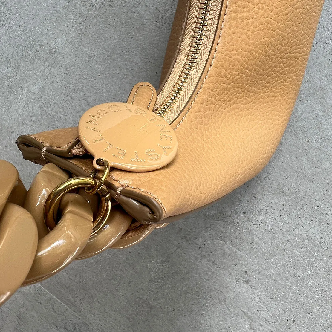 Frayme Schultertasche C/B Körniger Farbton, Kamel Taschen_Stella Mccartney_Taschen