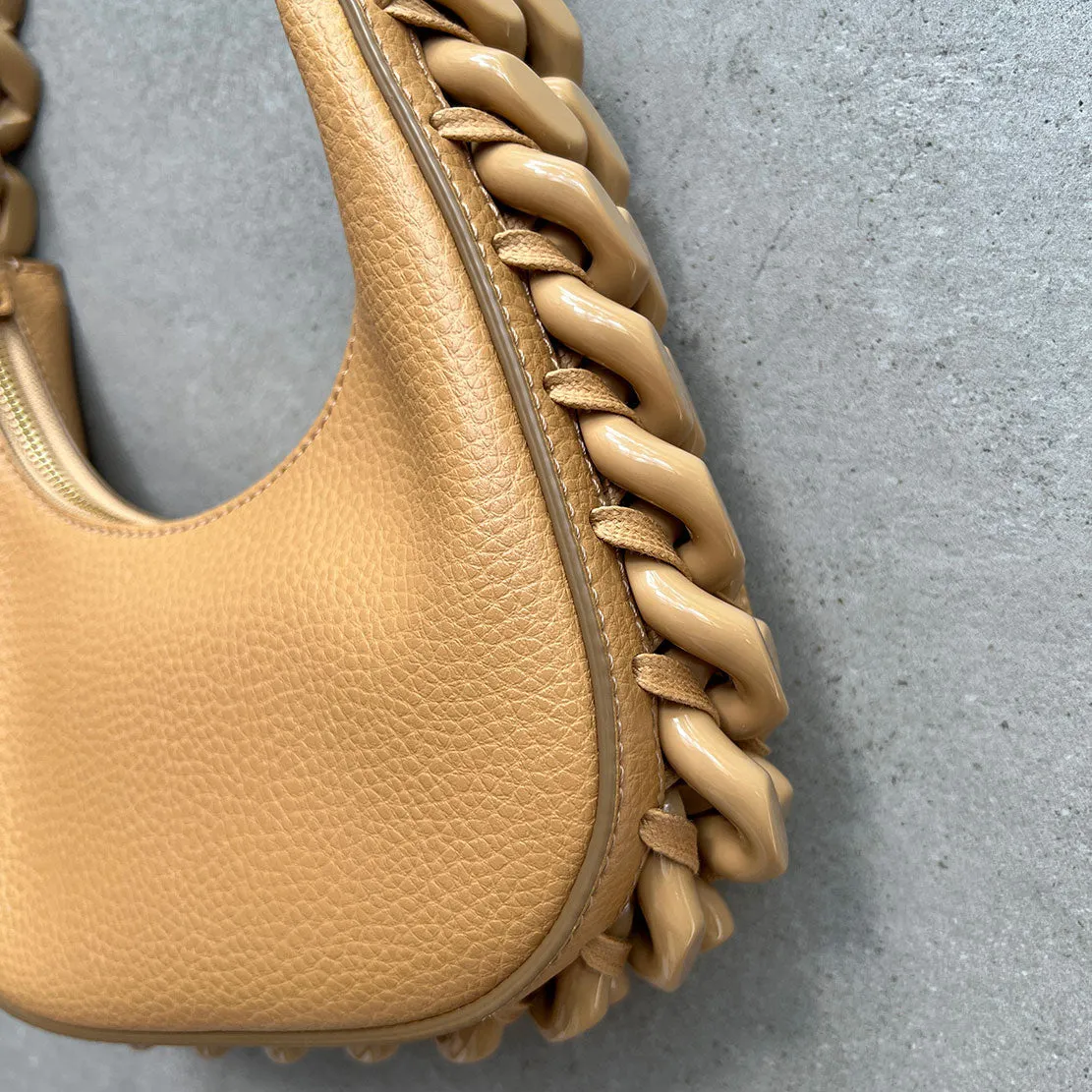 Frayme Schultertasche C/B Körniger Farbton, Kamel Taschen_Stella Mccartney_Taschen
