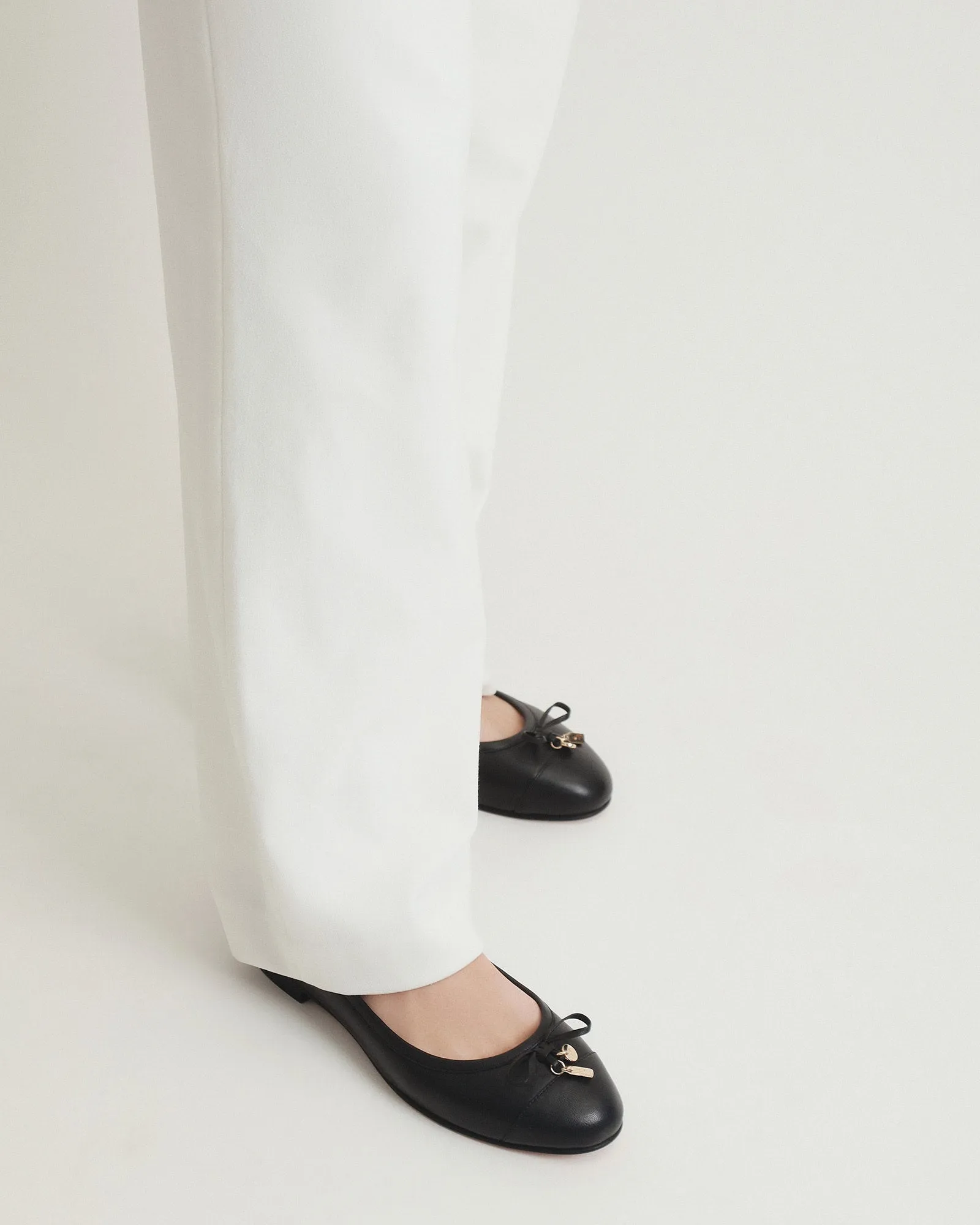 HERMIONE FLACHE SCHUHE AUS SCHWARZEM LEDER