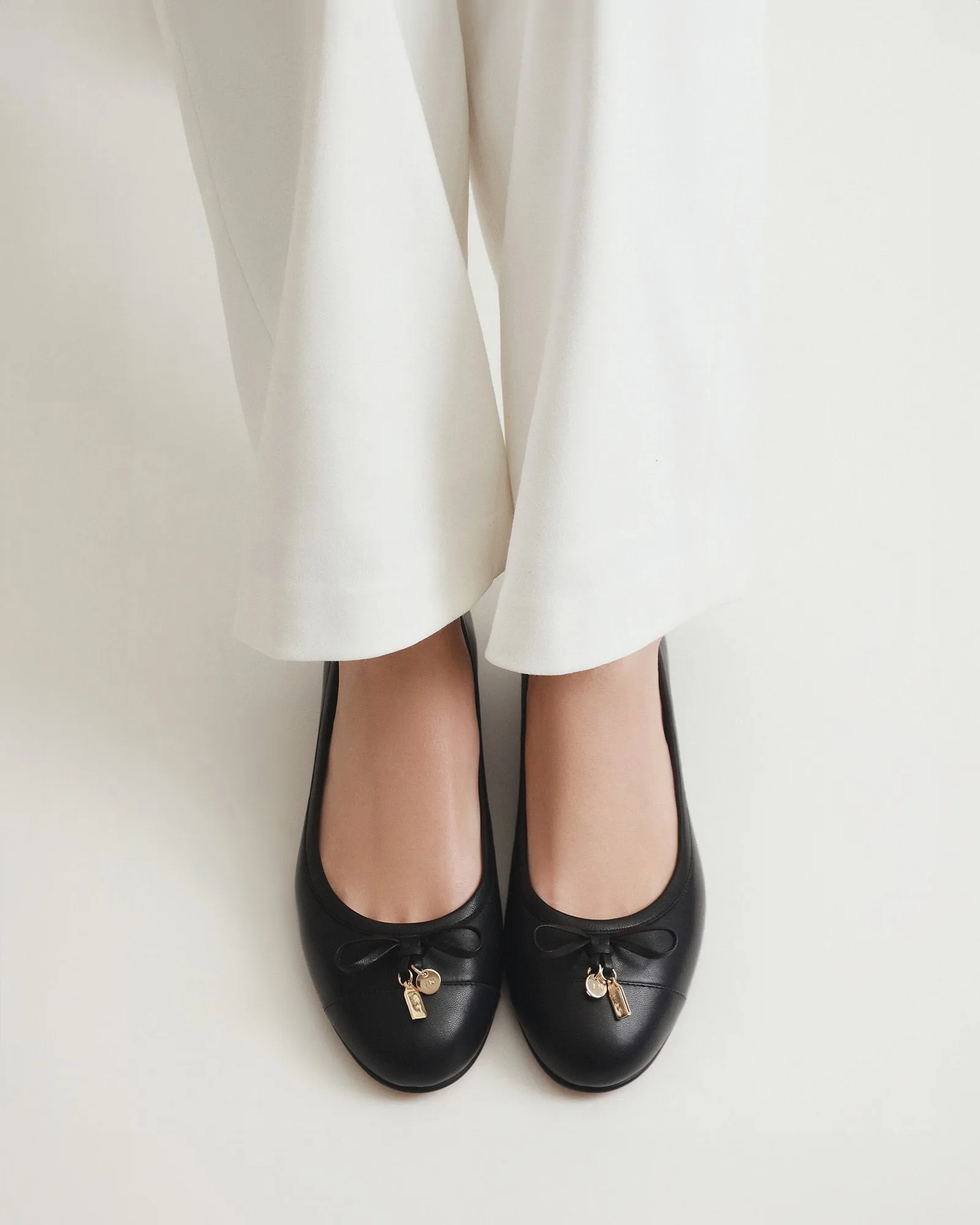 HERMIONE FLACHE SCHUHE AUS SCHWARZEM LEDER