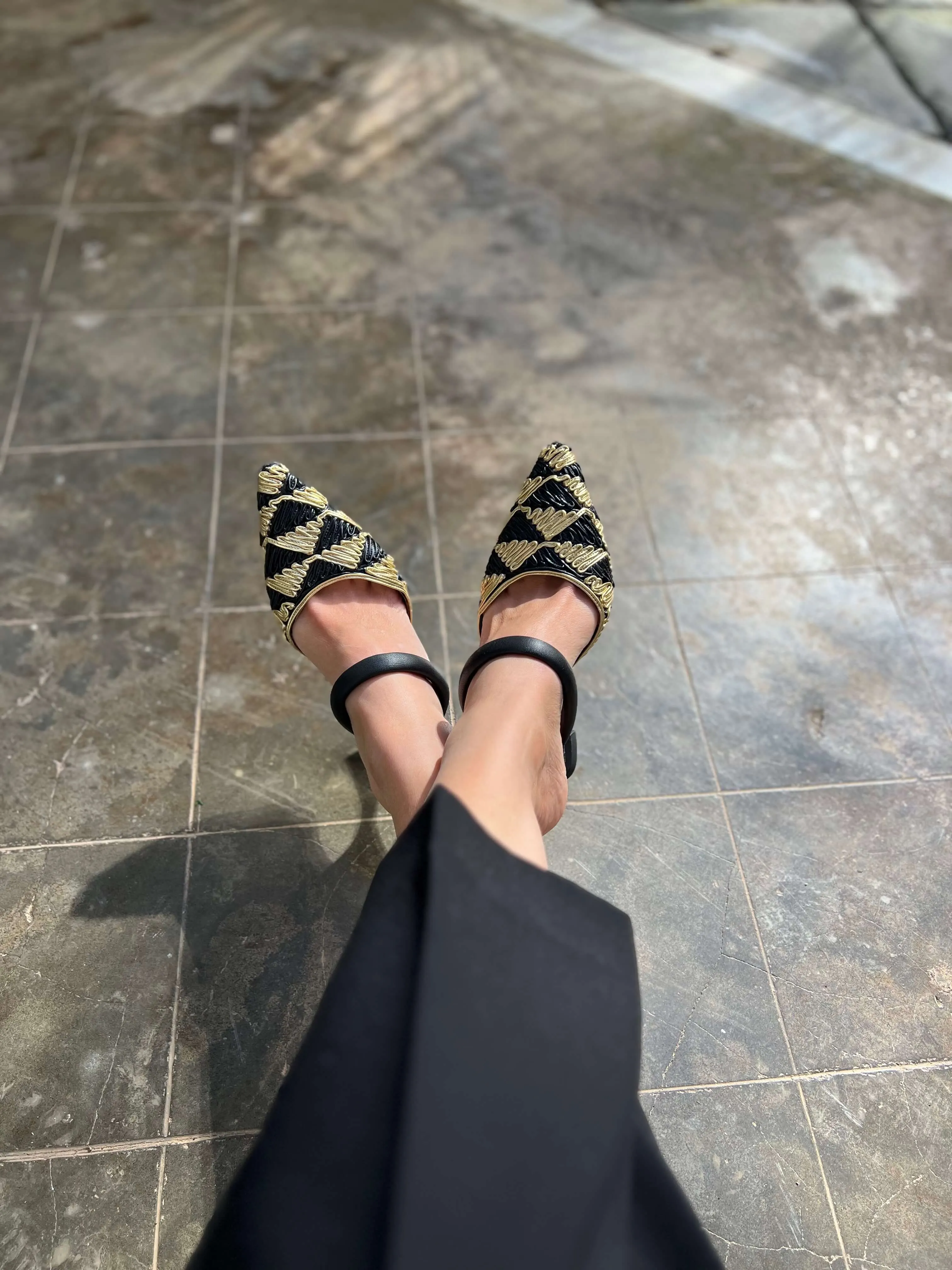 Lady Grace Vegane Pumps mit Absatz | Gold