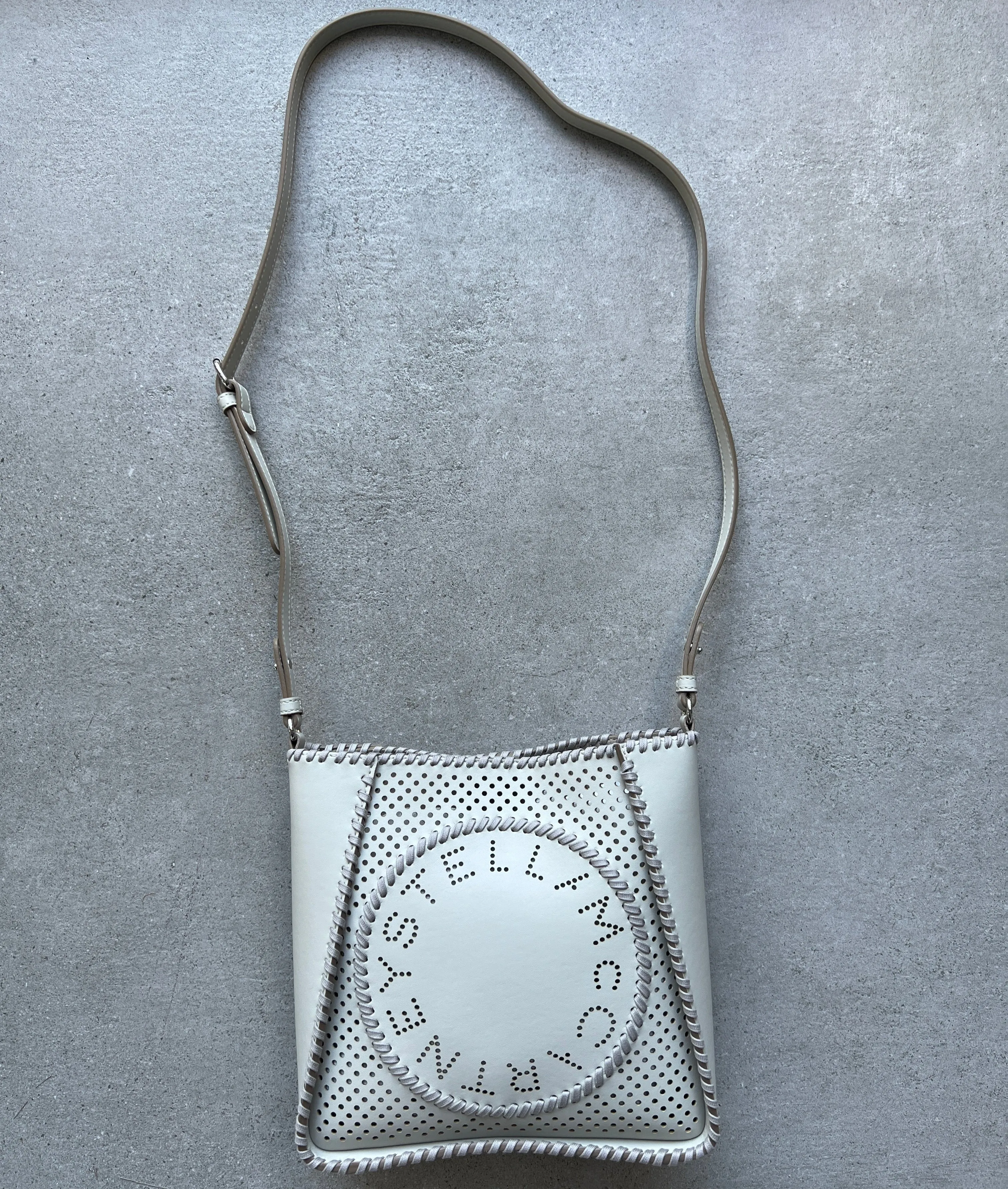 Logo Hobo Perforiert, Tontaschen_Stella Mccartney_Taschen