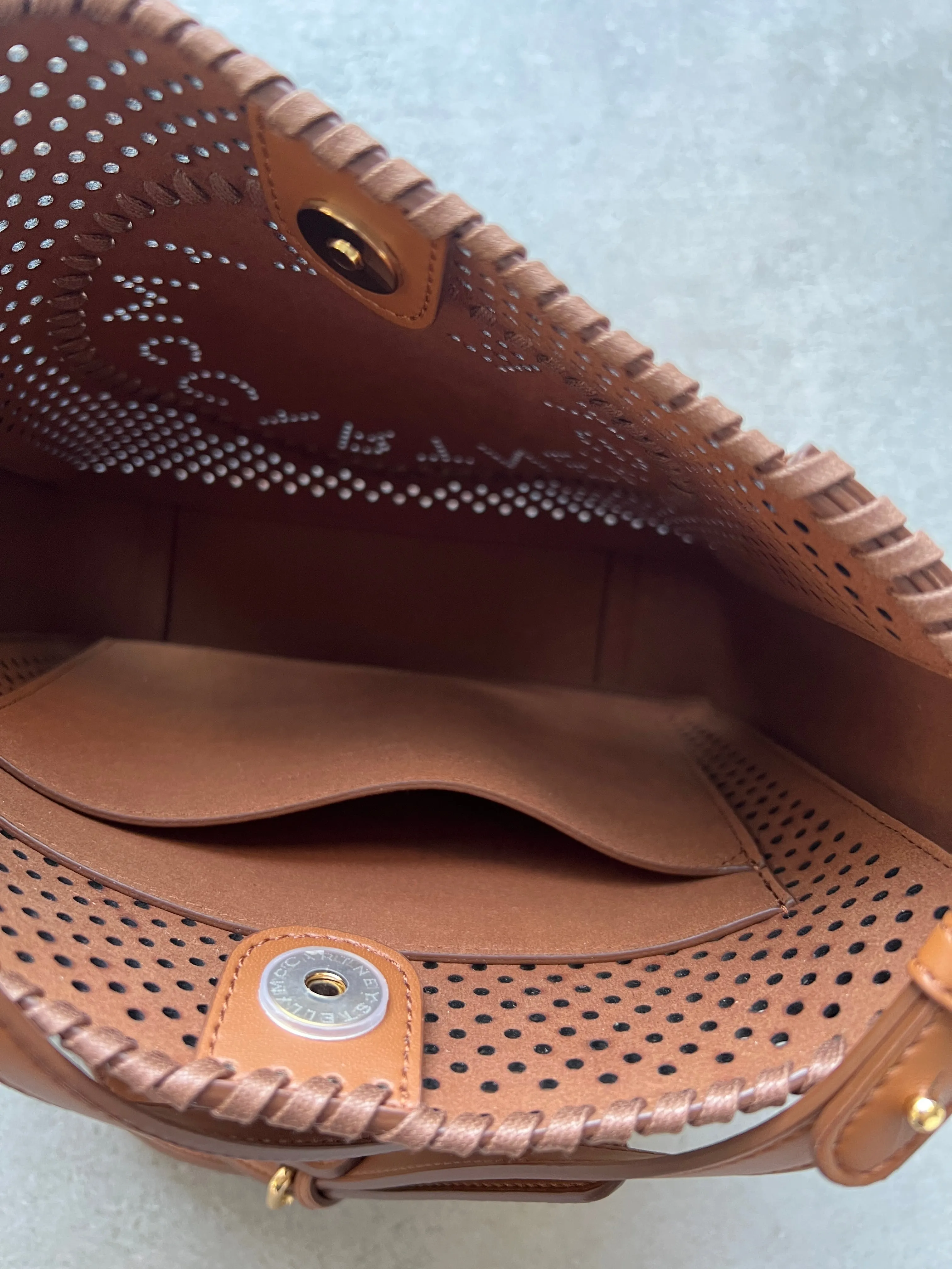 Logo Hobo Perforiert, Leder Taschen_Stella Mccartney_Taschen