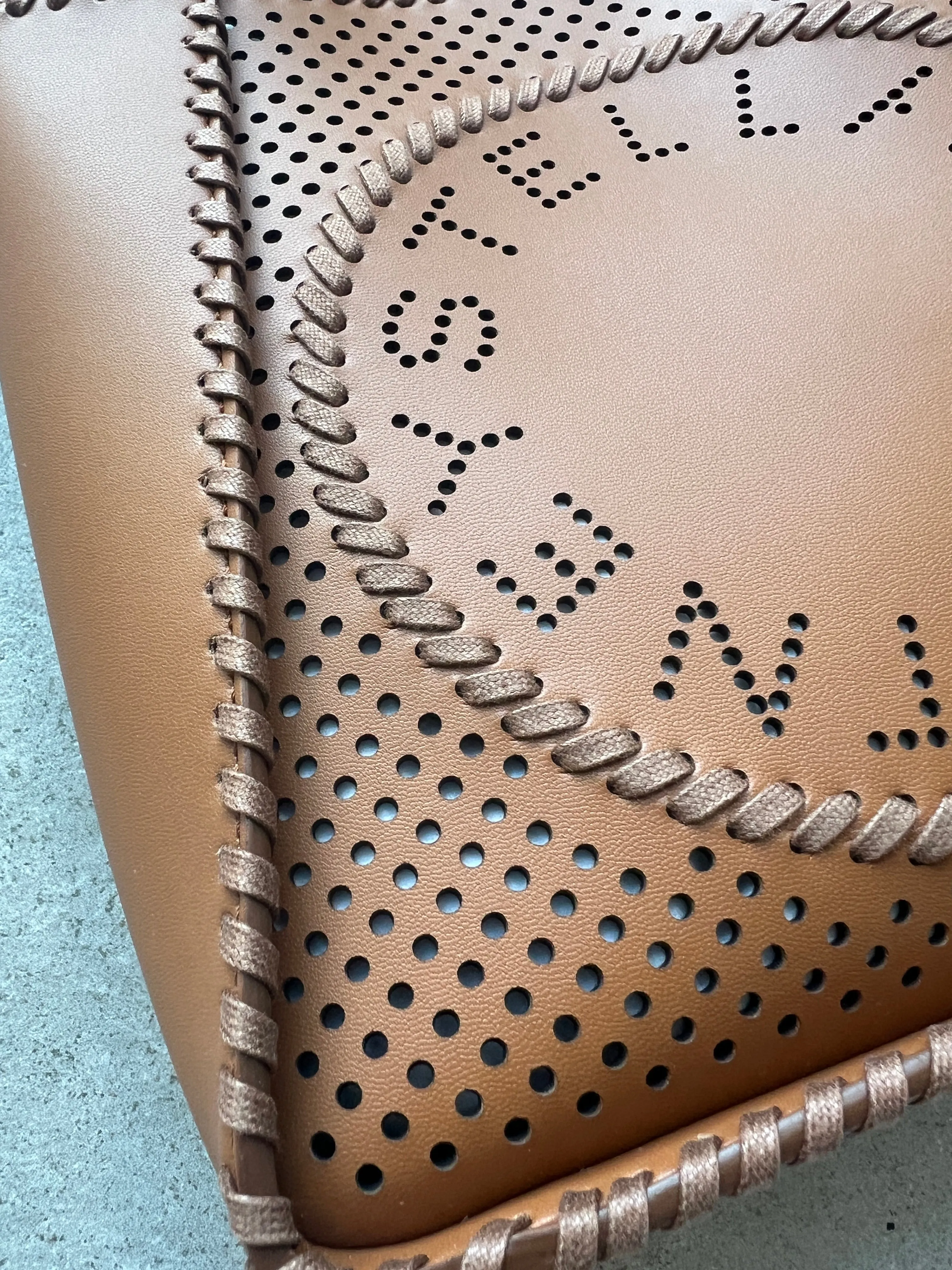 Logo Hobo Perforiert, Leder Taschen_Stella Mccartney_Taschen