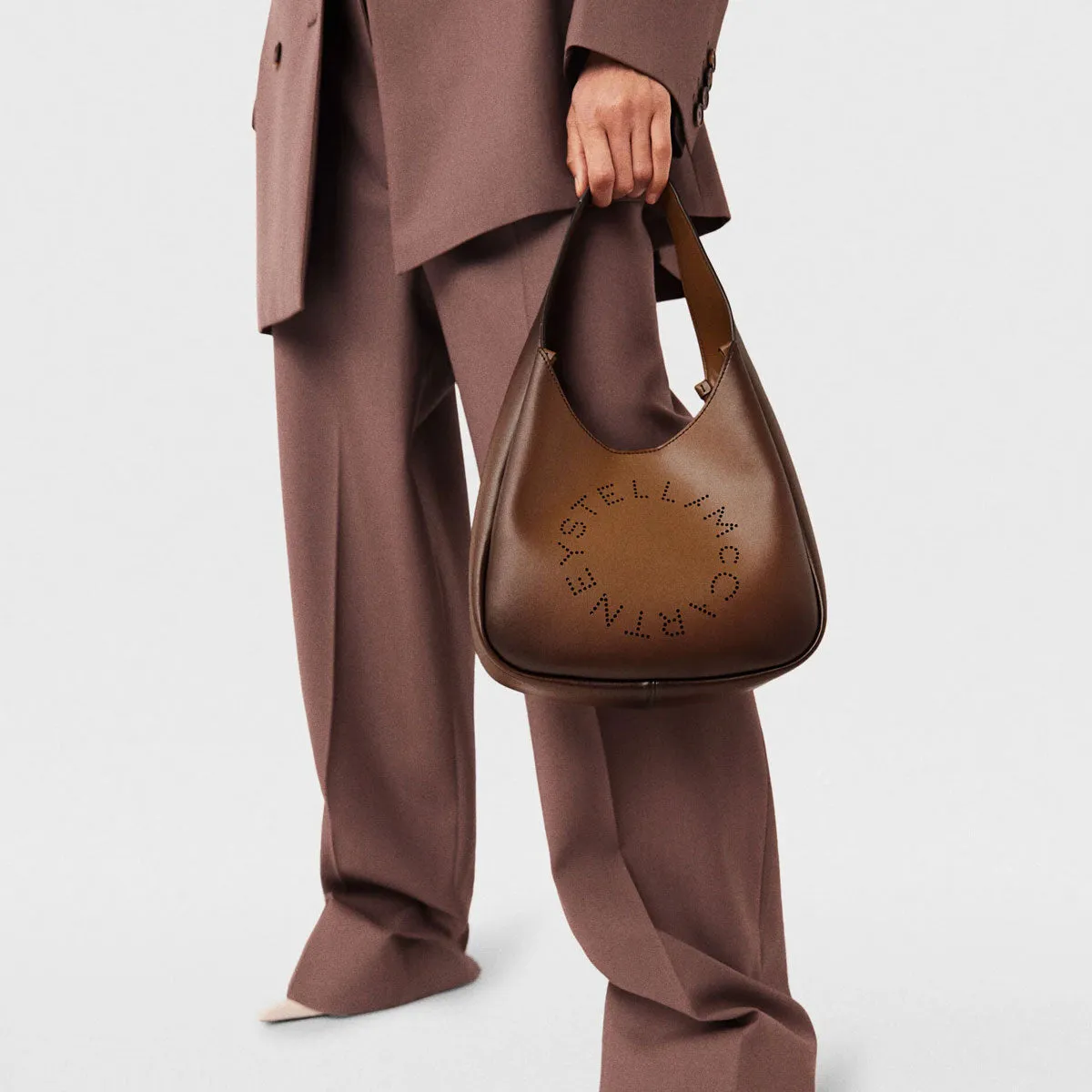 Logo Hobo Klein, Gealterter Cognac Taschen_Stella Mccartney_Taschen