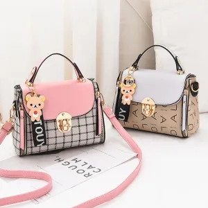 Neuer süßer Damen-PU-Handtaschentyp Hochwertig 2020 Bestseller Kleine Mädchen Raffinierte Farbkombination Casual Mode Kleine quadratische Tasche Fashion Nova Taschen