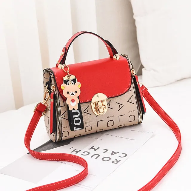Neuer süßer Damen-PU-Handtaschentyp Hochwertig 2020 Bestseller Kleine Mädchen Raffinierte Farbkombination Casual Mode Kleine quadratische Tasche Fashion Nova Taschen