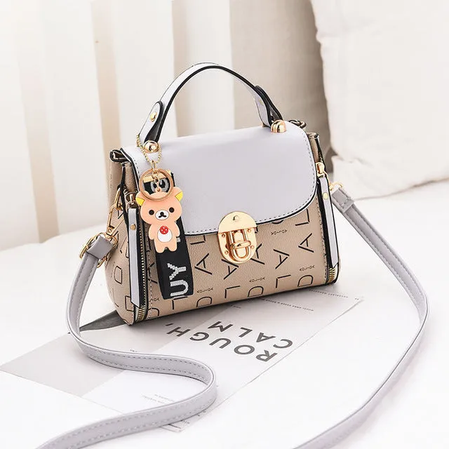 Neuer süßer Damen-PU-Handtaschentyp Hochwertig 2020 Bestseller Kleine Mädchen Raffinierte Farbkombination Casual Mode Kleine quadratische Tasche Fashion Nova Taschen
