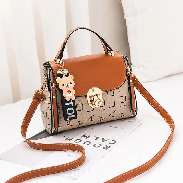 Neuer süßer Damen-PU-Handtaschentyp Hochwertig 2020 Bestseller Kleine Mädchen Raffinierte Farbkombination Casual Mode Kleine quadratische Tasche Fashion Nova Taschen
