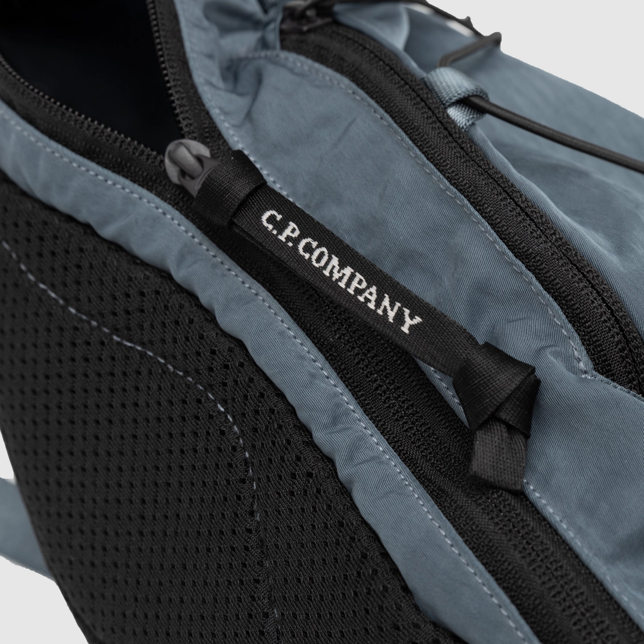 NYLON B CROSSBODY RUCKSACK