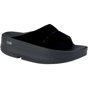OOFOS OOmega OOahh Posh Sandale - Elegante schwarze Schuhe für Damen von Oofos