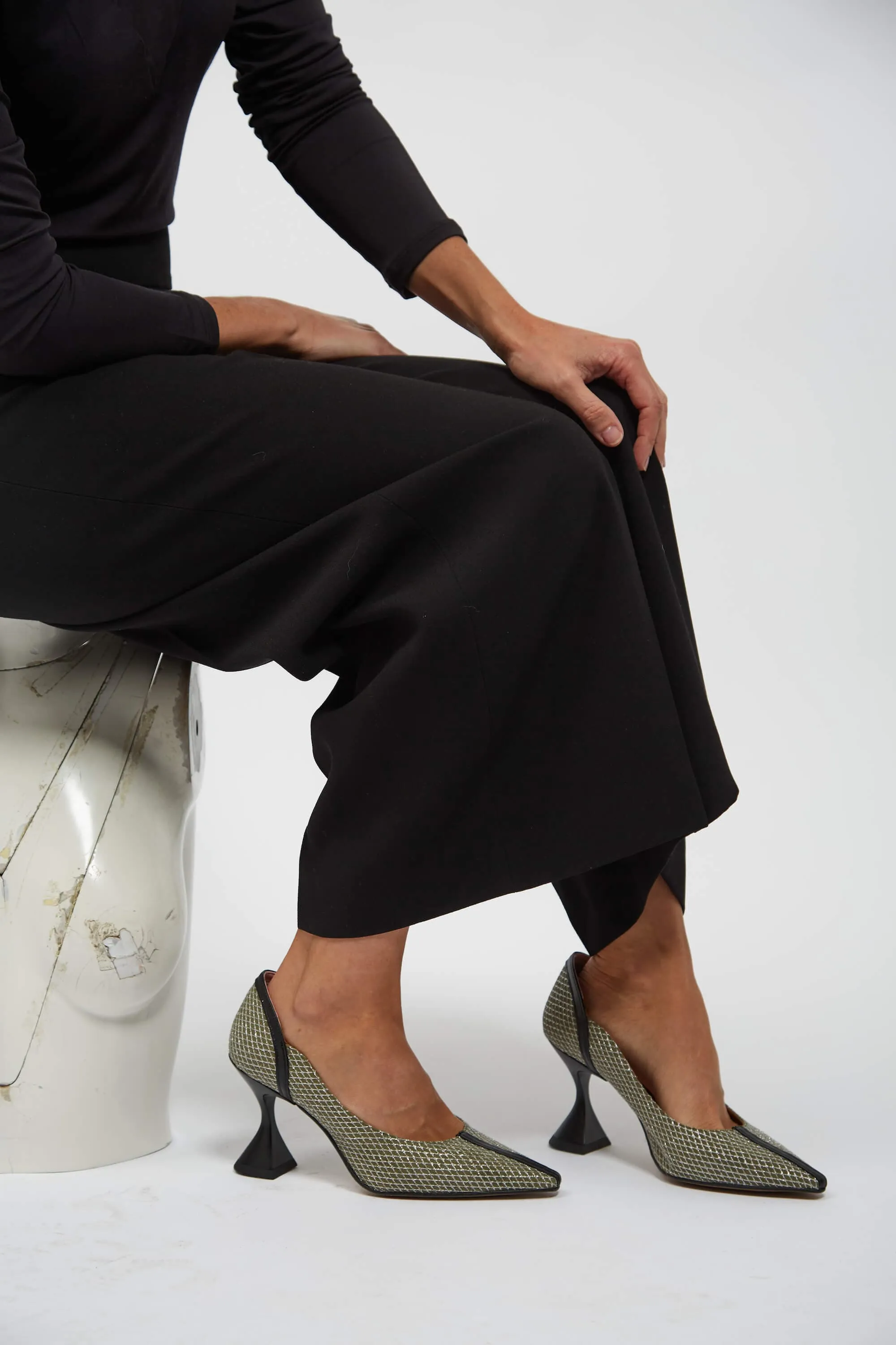 Ottilie Vegan Pumps mit Absatz | Grün & Silber