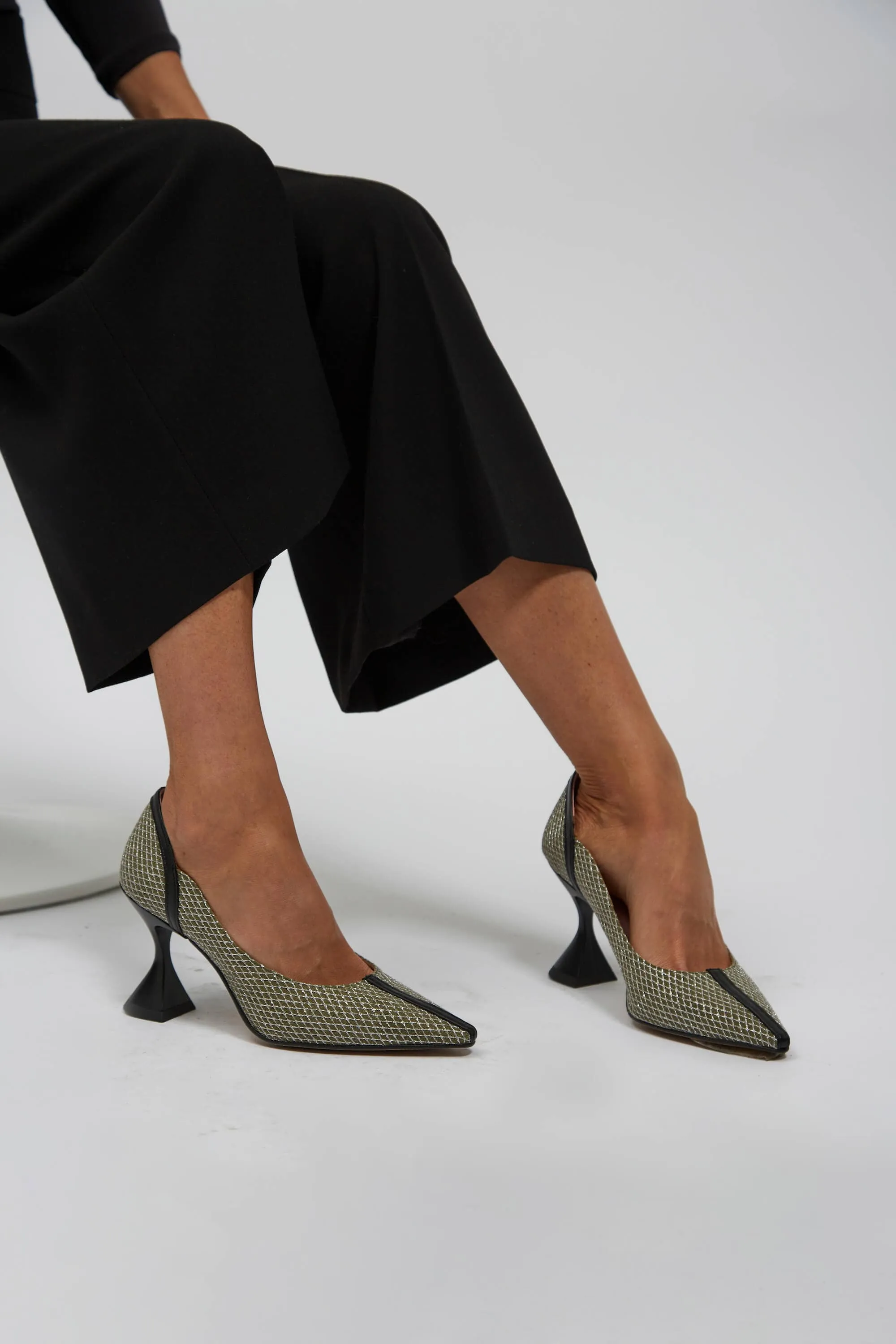 Ottilie Vegan Pumps mit Absatz | Grün & Silber