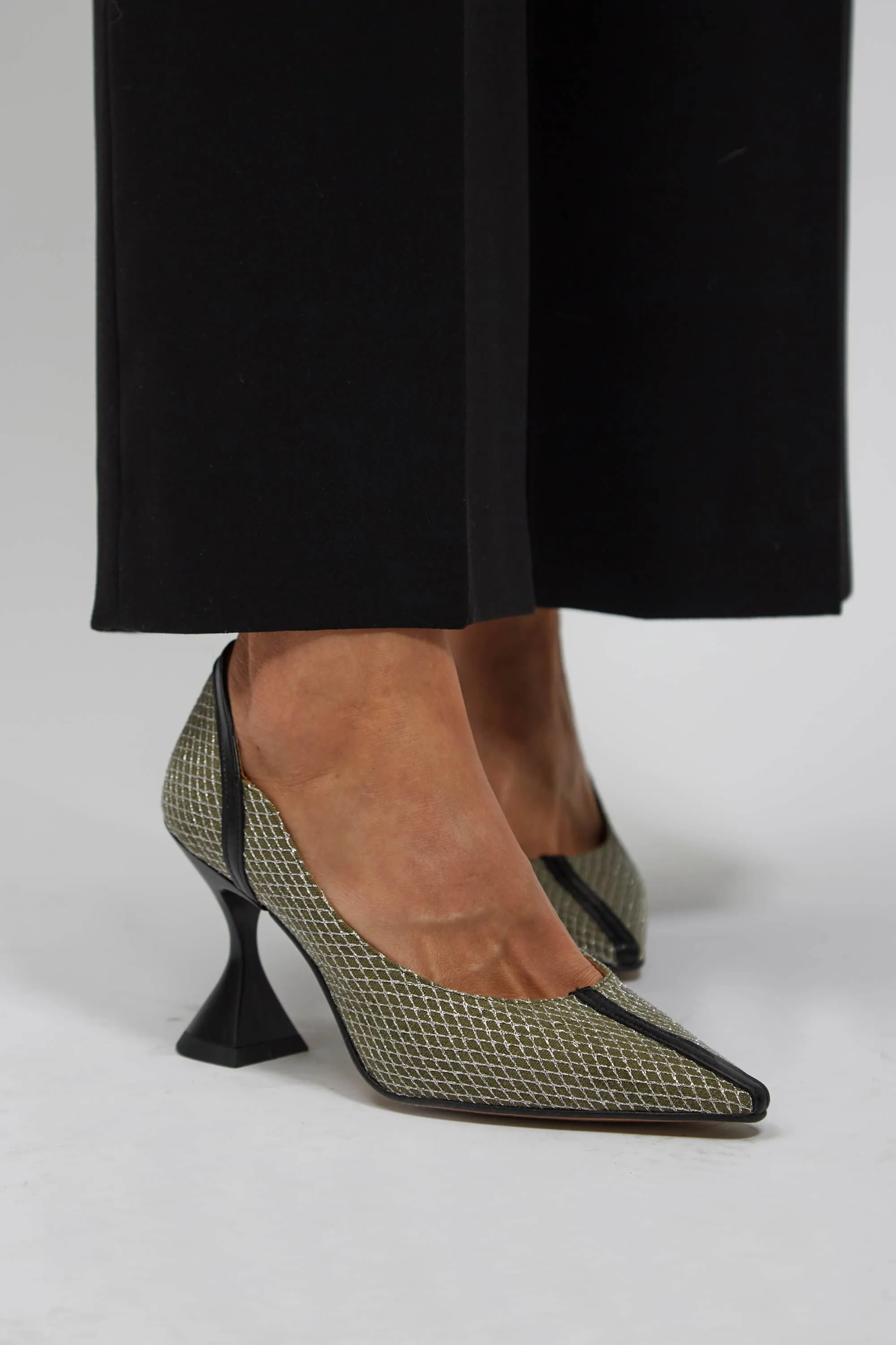 Ottilie Vegan Pumps mit Absatz | Grün & Silber