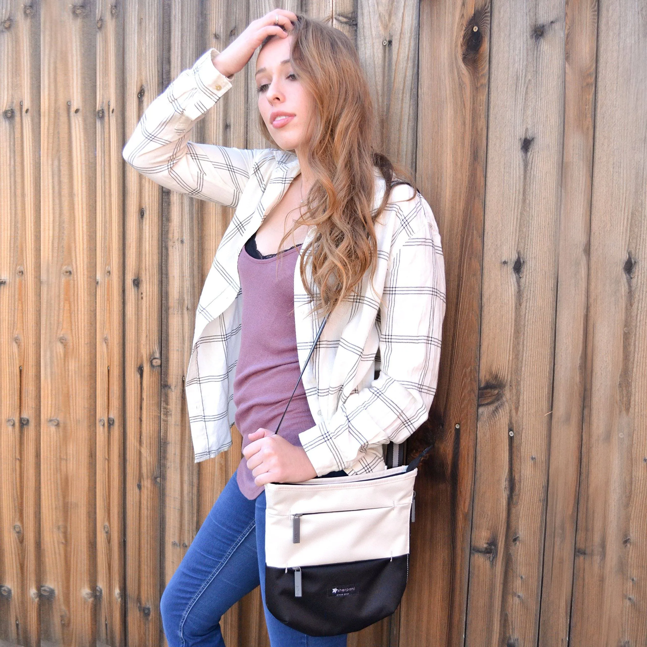 Sherpani Sadie Recycelte Nylon Umhängetasche, Essenzielle Messenger-Tasche, Mittlere Schultertasche für Damen, RFID-Schutztaschen Sherpani