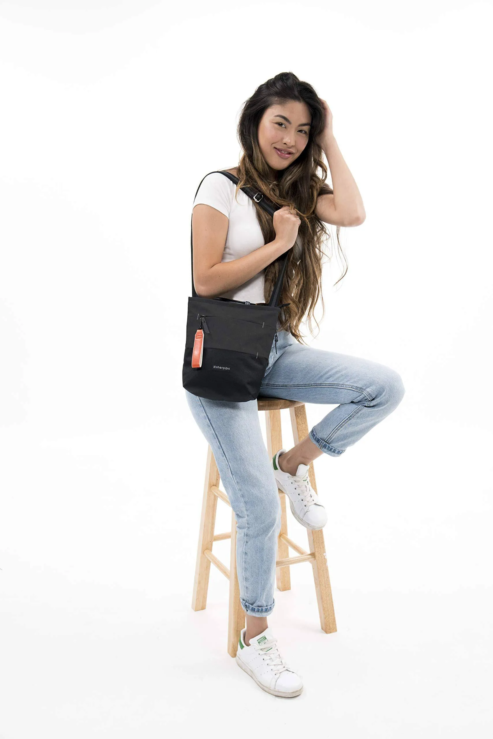 Sherpani Sadie Recycelte Nylon Umhängetasche, Essenzielle Messenger-Tasche, Mittlere Schultertasche für Damen, RFID-Schutztaschen Sherpani