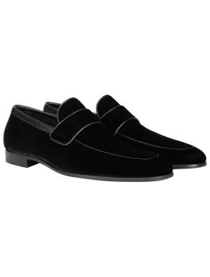 Schlüpfen Sie auf schwarze Anzugschuhe