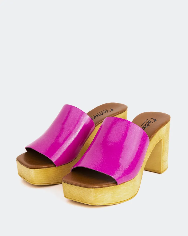 Snicker Fuchsia Leder