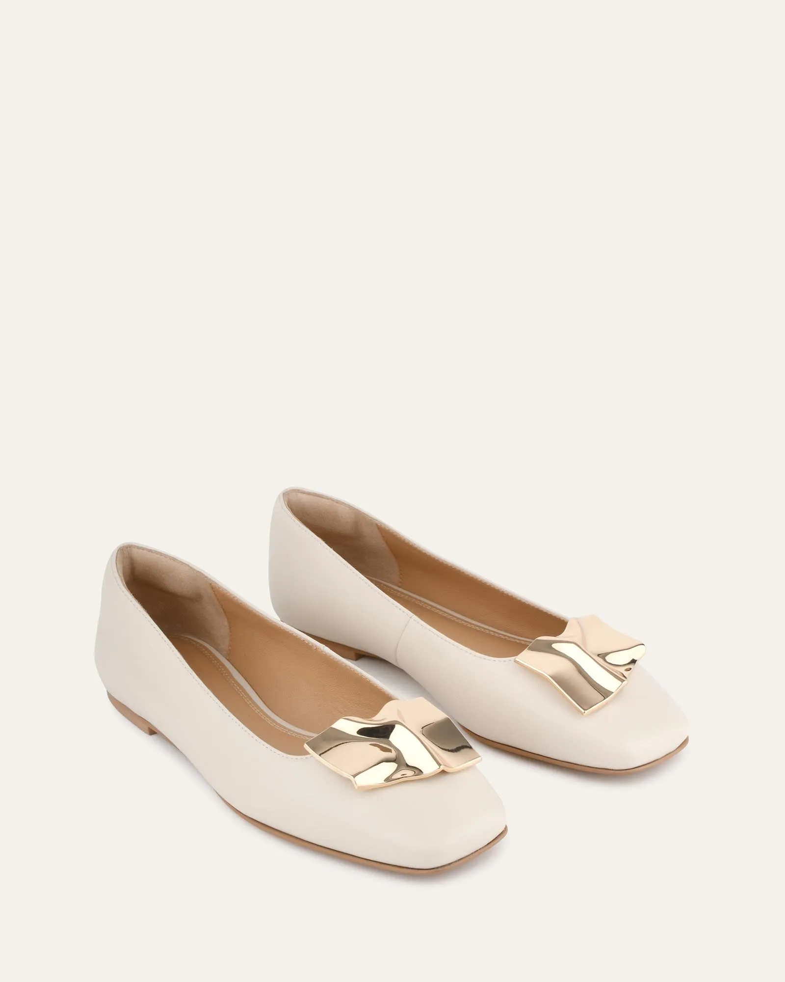 SONNY DRESS FLATS IN OFF-WHITE LEDER