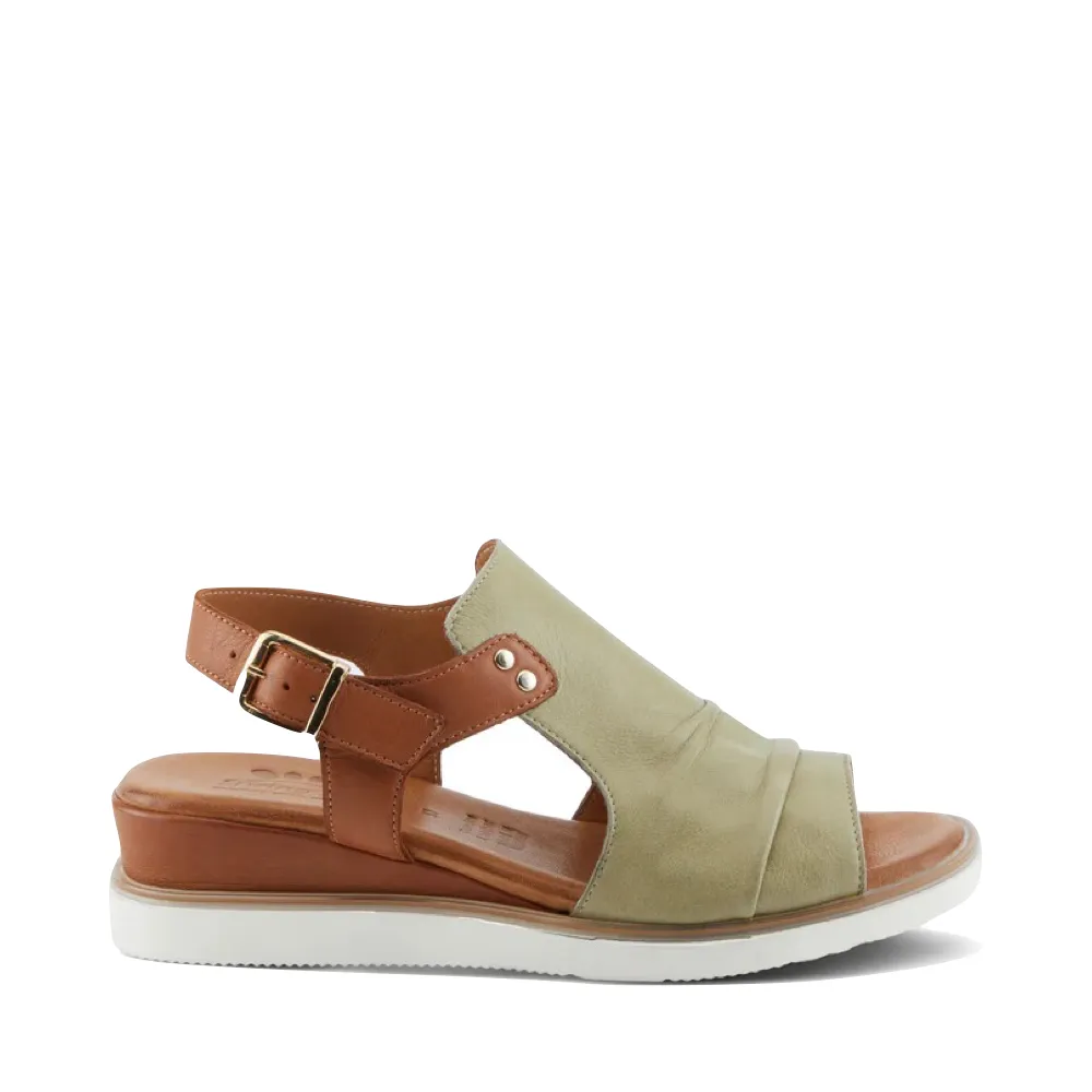 Spring Step Damen Locals Keilabsatz-Sandale in Oliv Multi