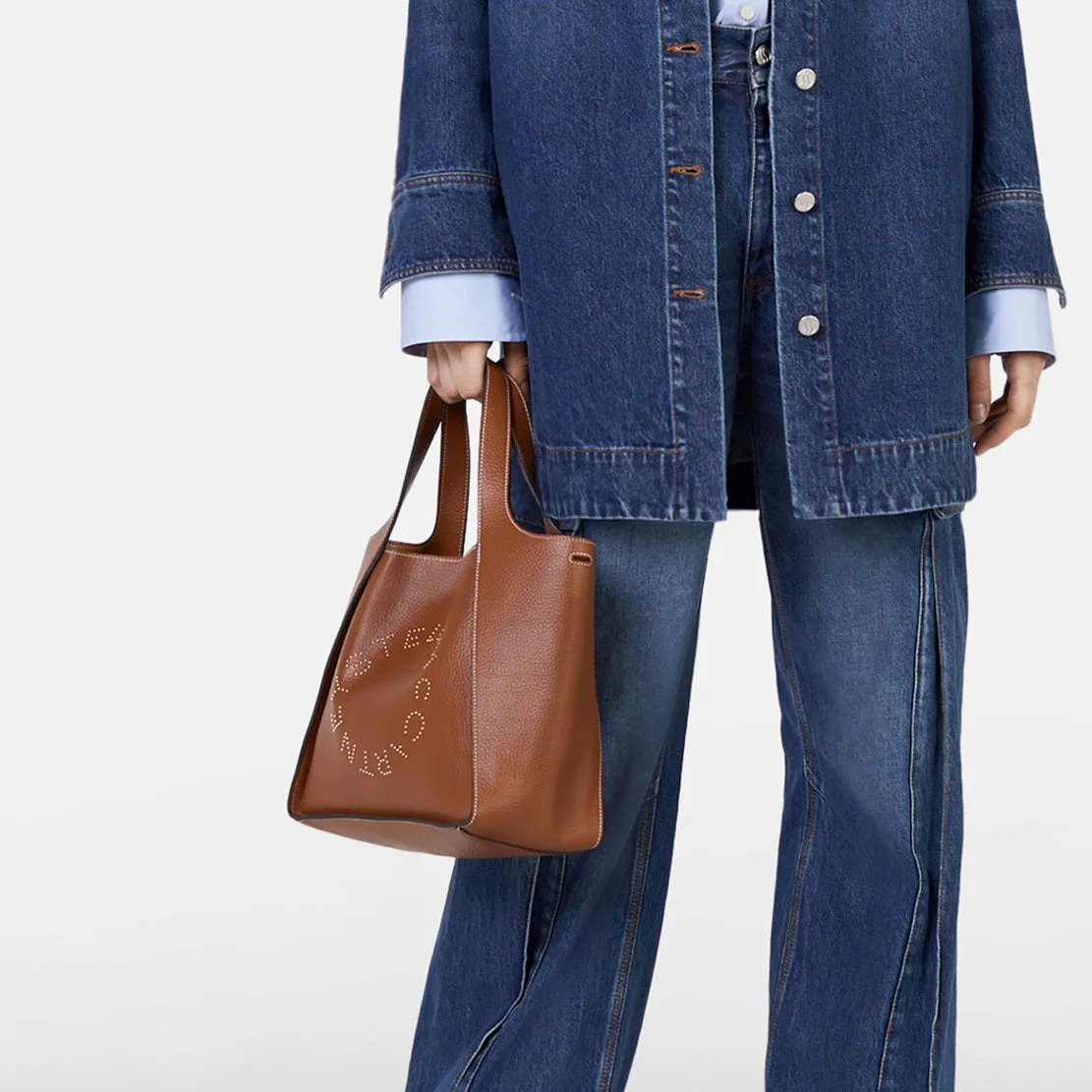 Stella Logo Tragetasche C/B Körnung mit Nieten, Pekannuss Taschen_Stella Mccartney_Taschen