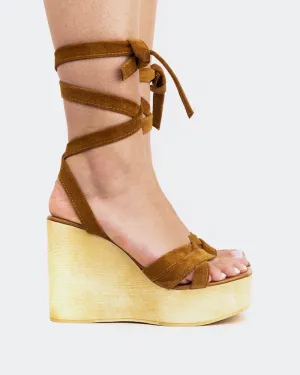 Sybille Tan Wildleder
