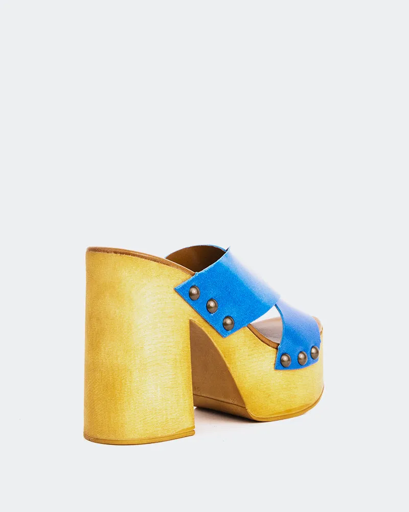 Gedrehtes blaues Leder