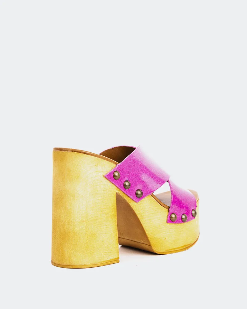 Gedrehtes Fuchsia Leder