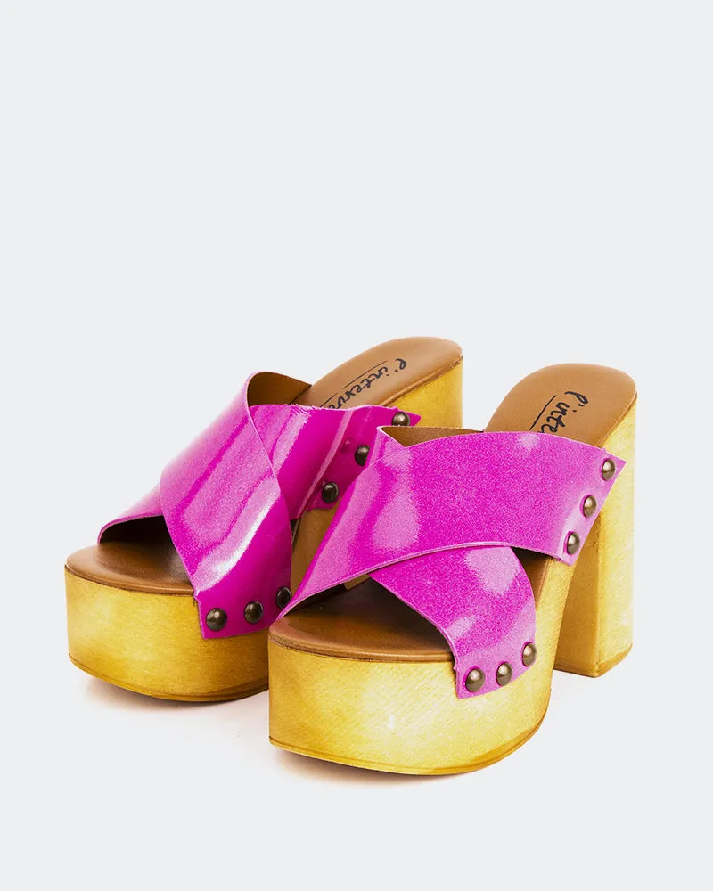 Gedrehtes Fuchsia Leder