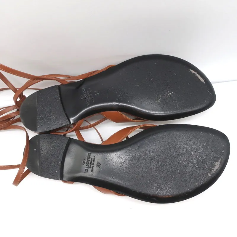 Valentino Roman Stud Flache Sandalen mit Knöchelriemen Braun Leder Größe 37